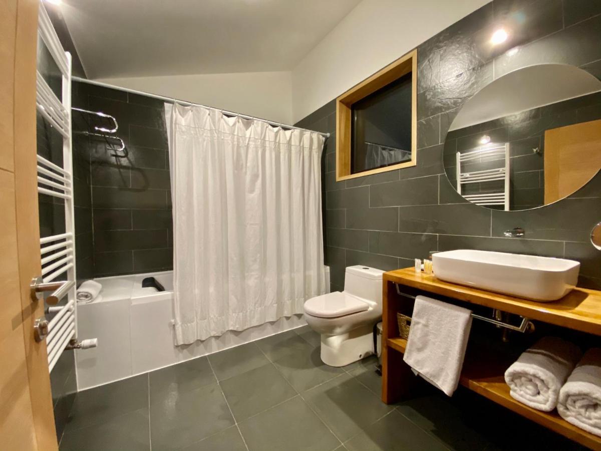 Line Hotel Patagonia Puerto Natales Exterior photo